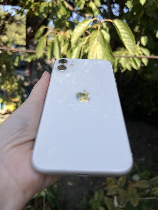 iPhone 11 продам