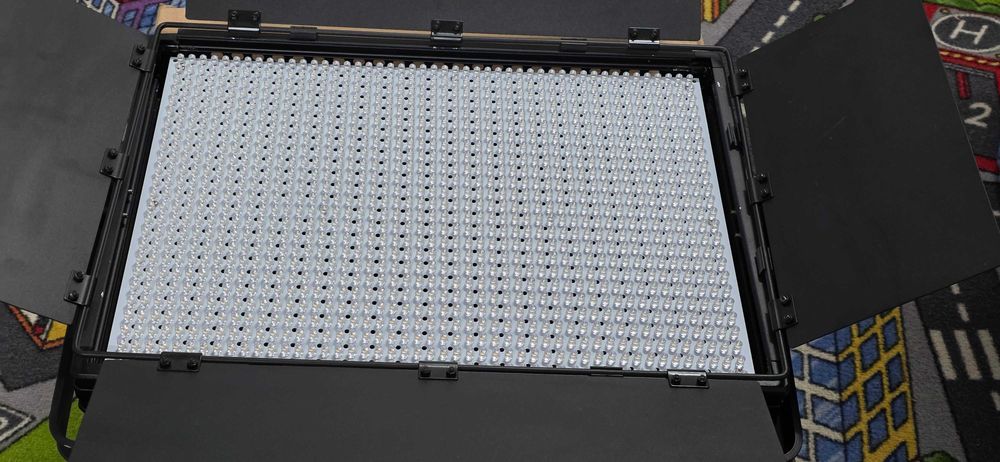 Lampa LED Studio Fovitec 1200XB Bi-Color DMX (1200 LED-uri, V-Mount)