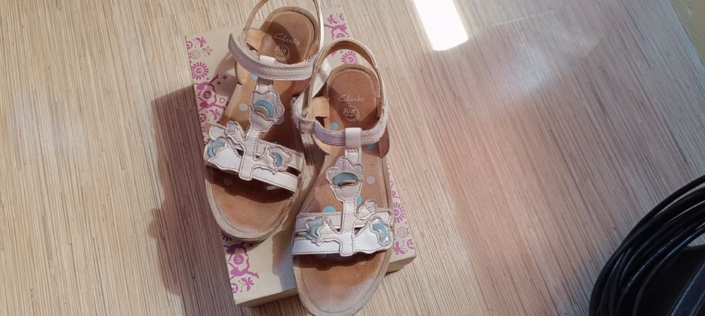 Детски сандали и кецове естествена кожа