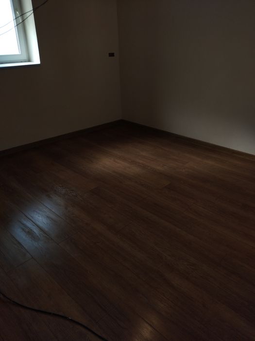 Execut lucrări de construcții finisaje interioare și exterioare etc.