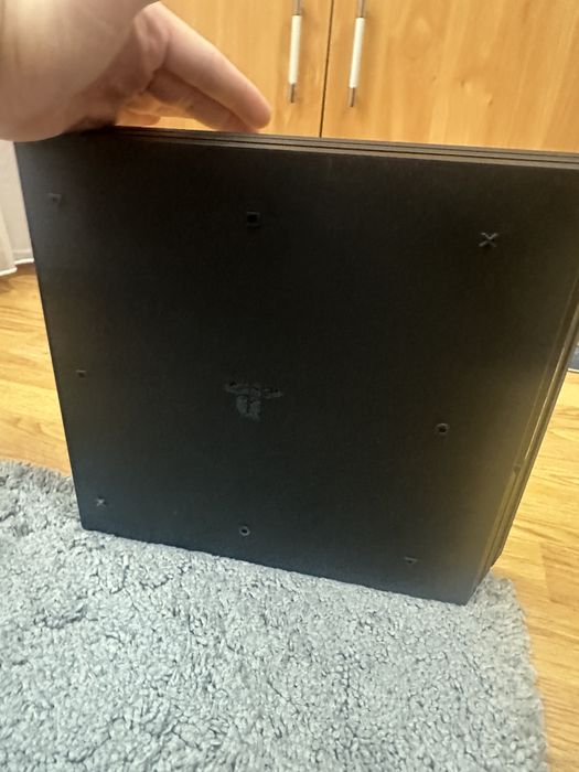 Vand playstation 4 pro nou