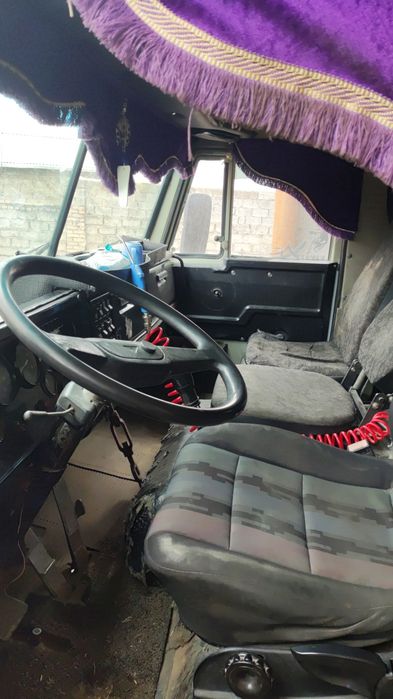 Kamaz samasval sotiladi holati yaxshi barter bor yengil mashinalarga