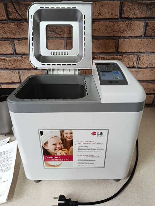 Хлебопечка LG HB1001CJ в отличном состоянии