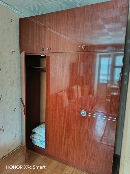 Диван, шкаф, стул отдам бесплатно