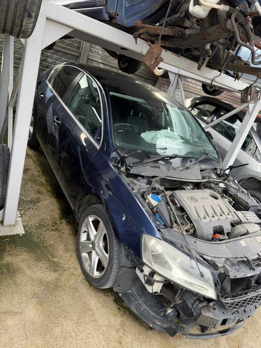 Dezmembram Volkswagen Passat B7 2.0 tdi CFFB AUTOMAT Motor /Injectoare