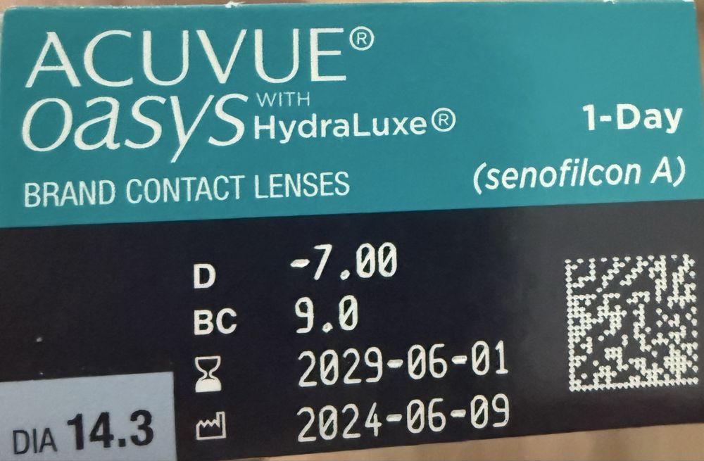 Продам контактные линзы