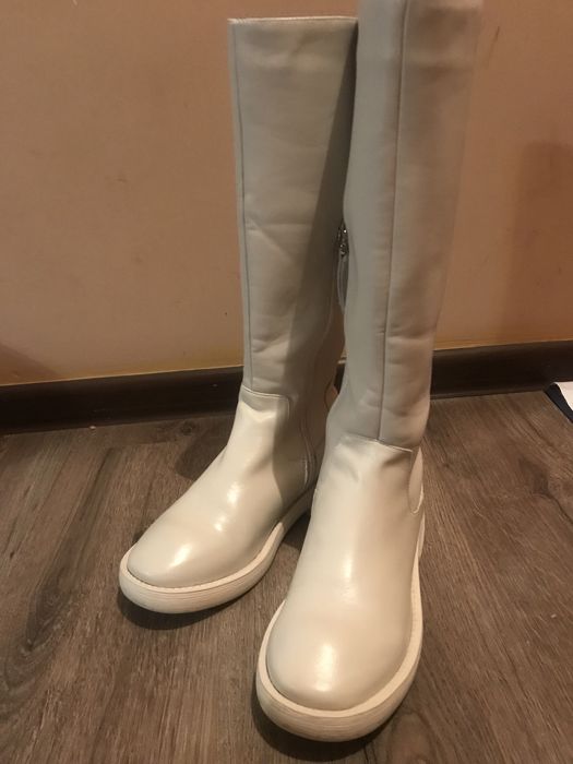 Демисезонные женские сапоги