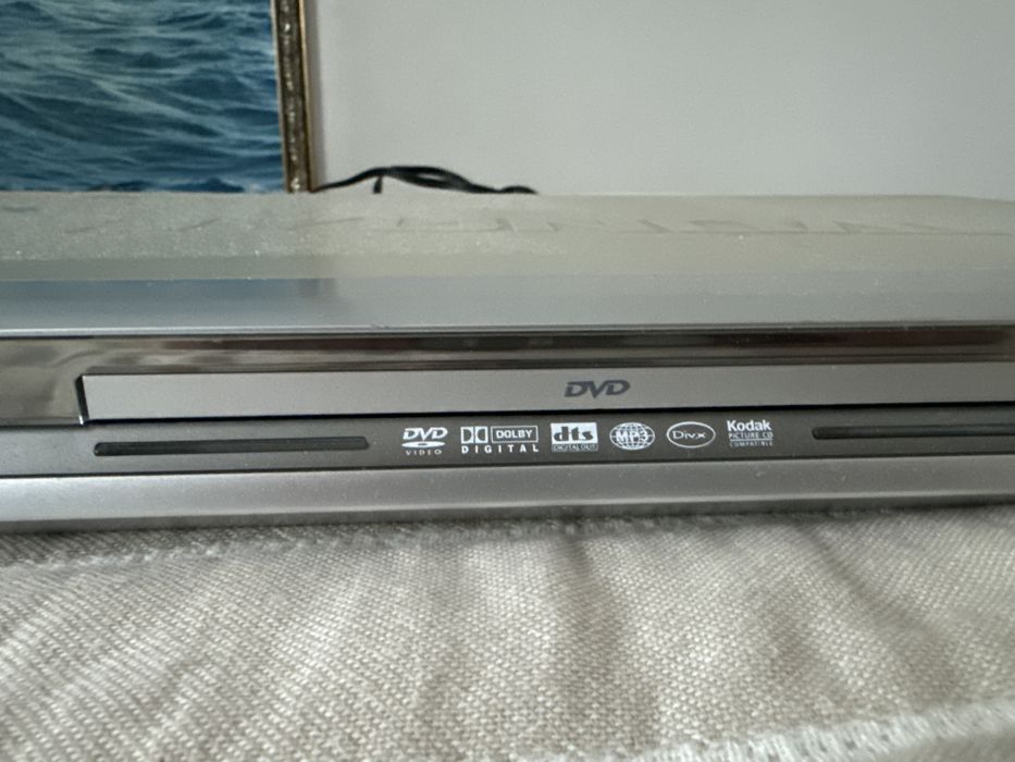 DVD-плеер продается срочно