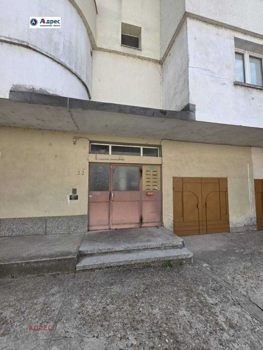 Продава се Тристаен апартамент в Видин, Център - 101 кв.м за 1136 €/кв.м - Снимка #16