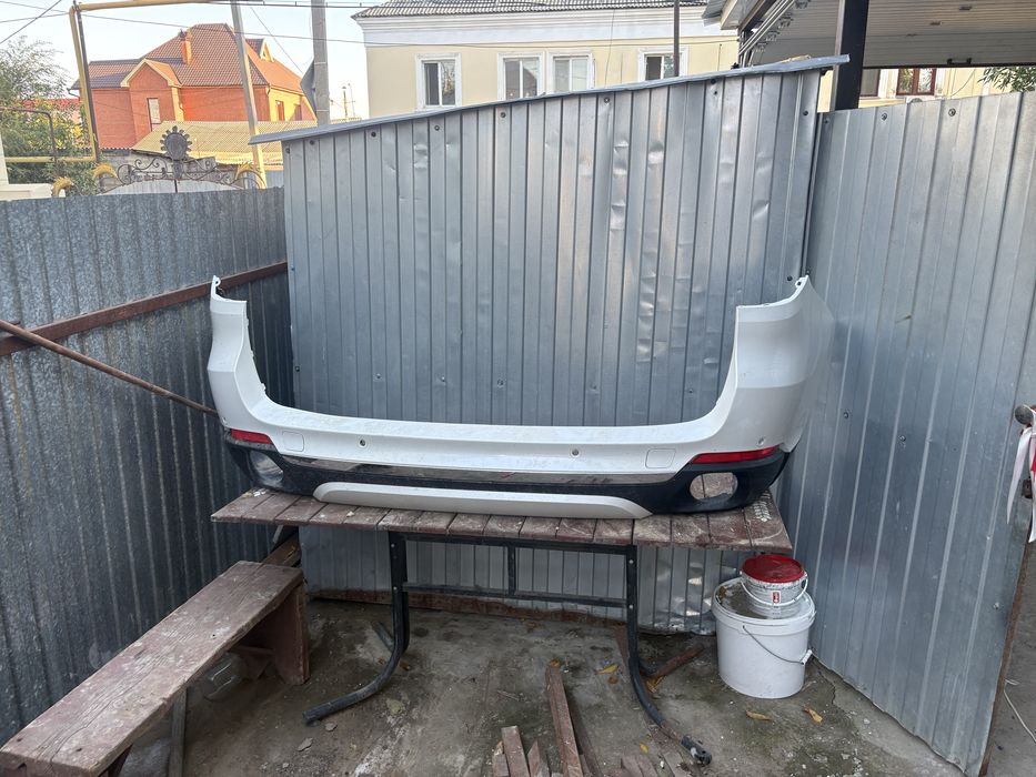 Продам бампер вмв заднй