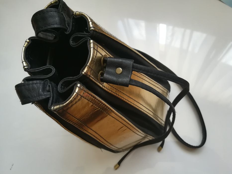 Poseta, geanta tip sac