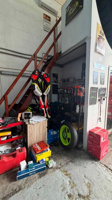 ÎNCHIRIEM SERVICE AUTO complet echipat gata de lucru
