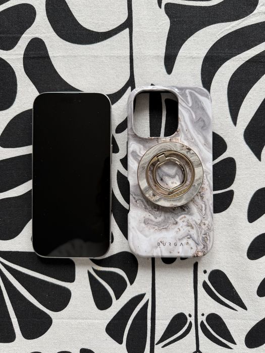 Iphone 16 PRO без забележки, с подарък калъф BURGA