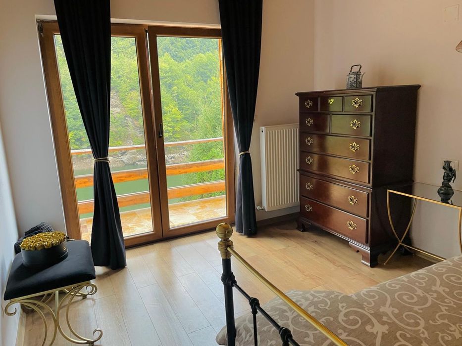 Inchiriez cabana vila cu ponton la lacul Tarnita cluj