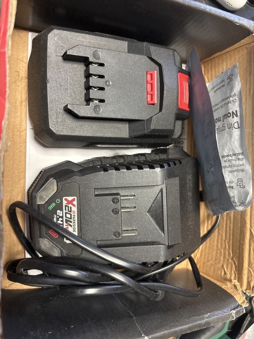 Set acumulator 2Ah si incarcator parkside