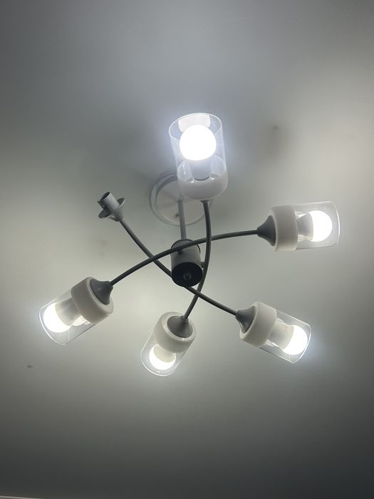 Продается люстры