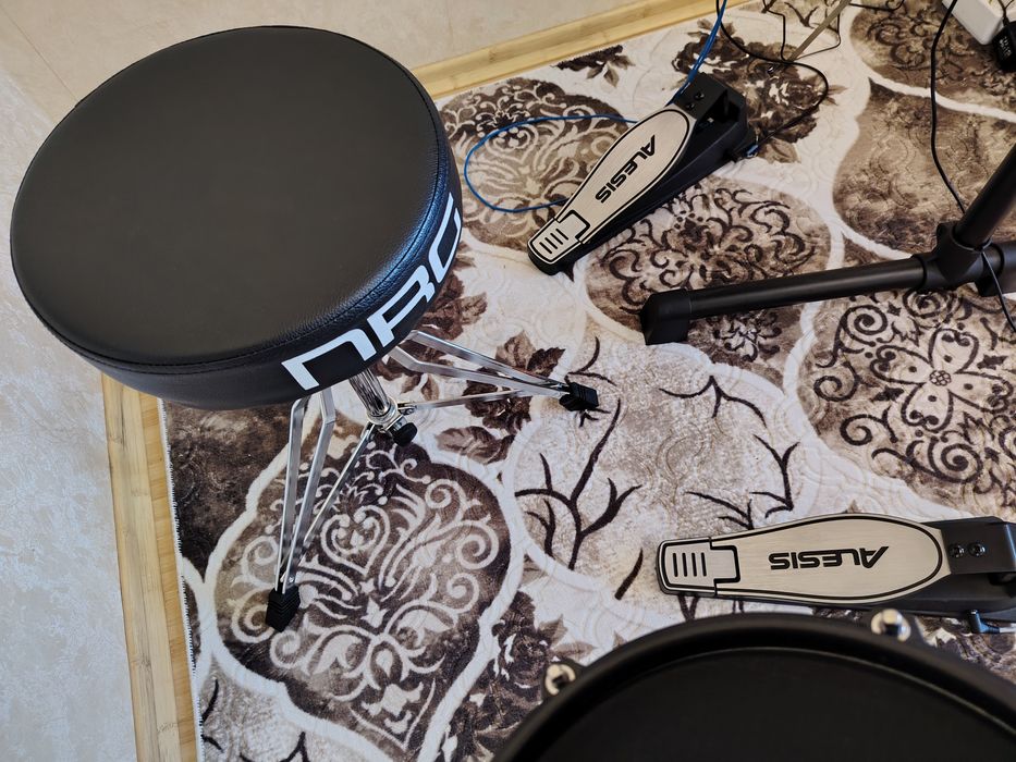 Електронни барабани Alesis