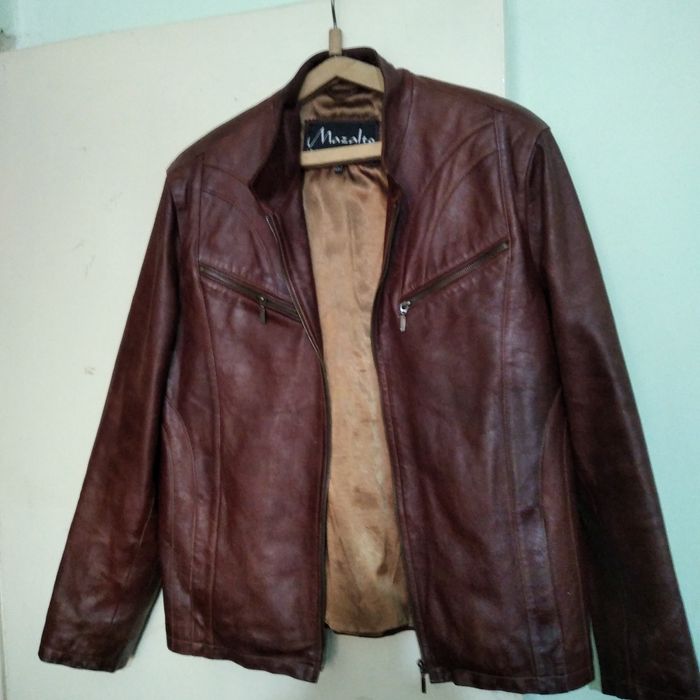 Продам кожаные куртки.