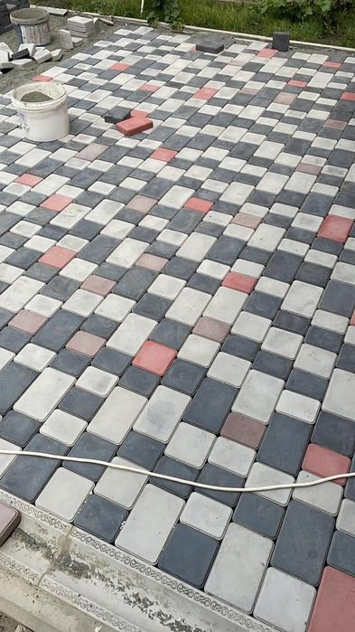 Брусчатка , Бордюр , водосток