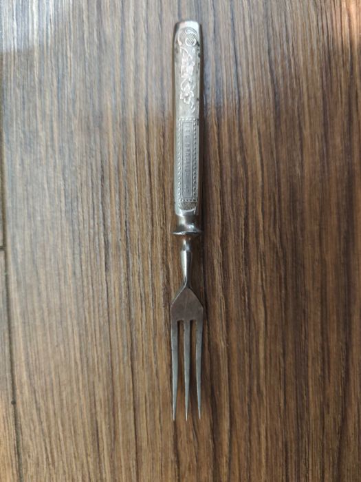 продам вилку-антиквариат