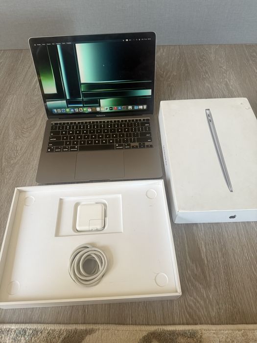 MacBook Air M1 256 gb