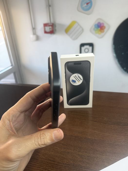 Vand Iphone 15 Pro 256Gb Full box