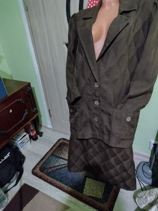 Fuste, pulovere, compleu cu fusta , pantaloni lungi, sacou