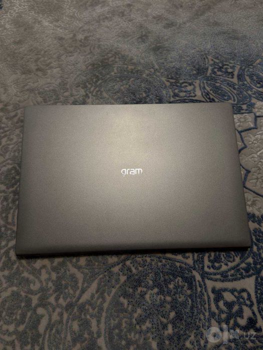 LG Gram 17 I7-8565U