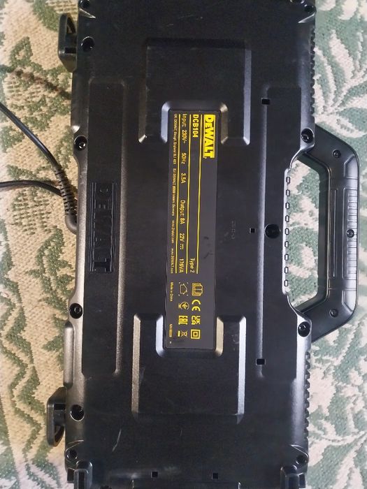 statie incarcare dewalt