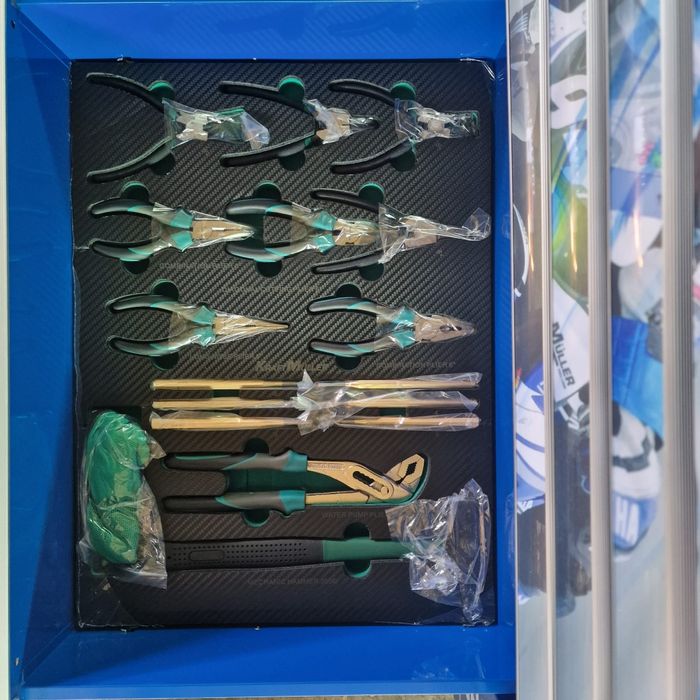 Dulap cu scule adus din Germania NOU cu motor albastru scule profesion