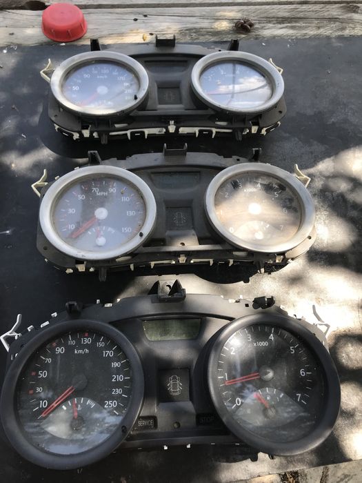 Ceasuri bord megane 2 si alte piese