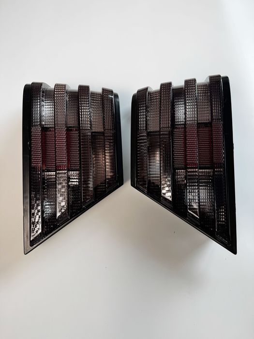 Задние фонари на Mercedes w124 в стиле Hella Black