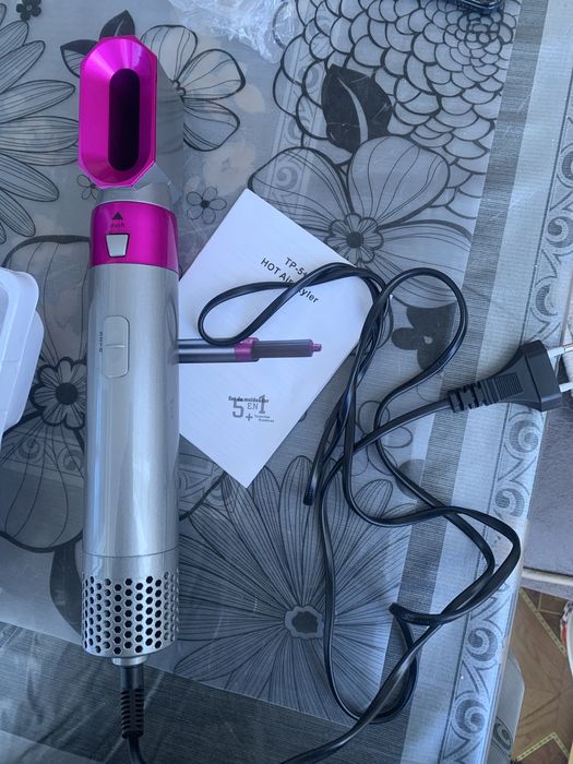 Продается фен 5 в 1
