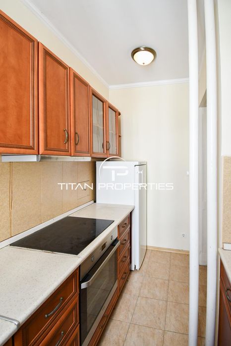 Четиристаен, под наем, Център - Докторски паметник