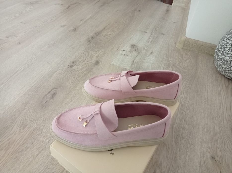 Дамски розови мокасини
