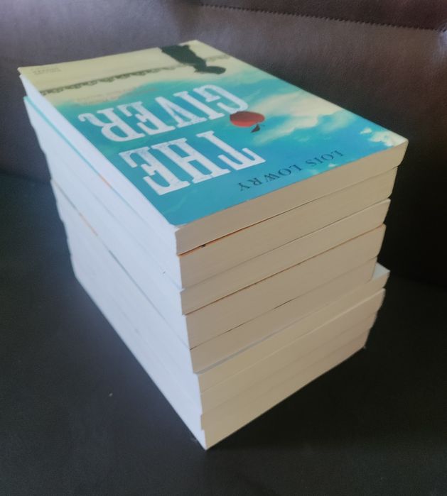 Художествена литература на английски