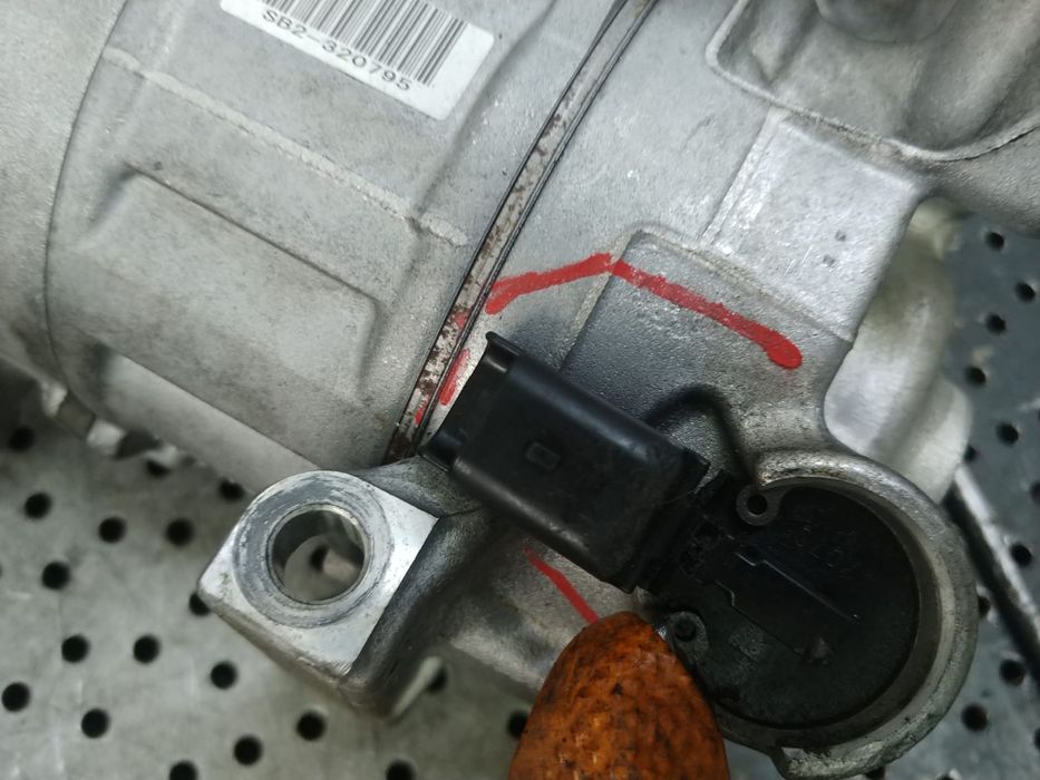 Compresor clima ac 1.2b hn09 peugeot 208 9850821180-01 447210-0541 cu defect