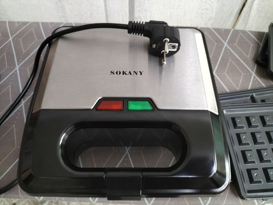 Сэндвичница срочно продаю