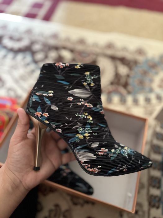 Киімдер (келіскен бағаға беріп жіберем)