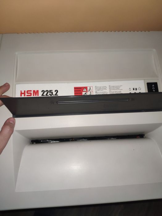 Distrugator documente HSM 225.2 - 12-14 coli - cross cut (1,9 x 15 mm)