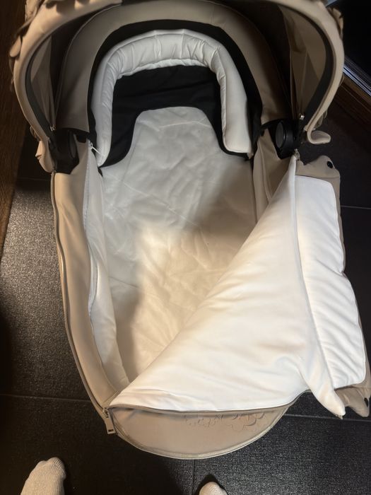 Кош Simply Flowers за Cybex Priam 4 + адаптери + комарник