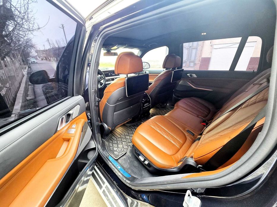 BM₩ X7 2019 yil hech qanaqa ishi yoq