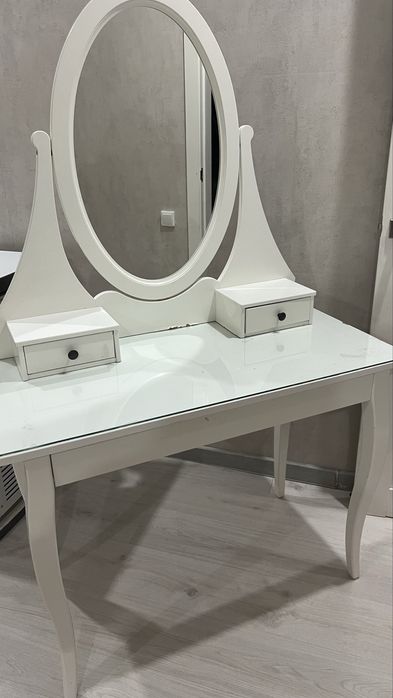 Туалетный столик