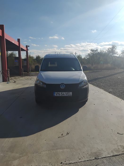 Volkswagen Caddy 2015 benzină, 4.796 € — imagine 1