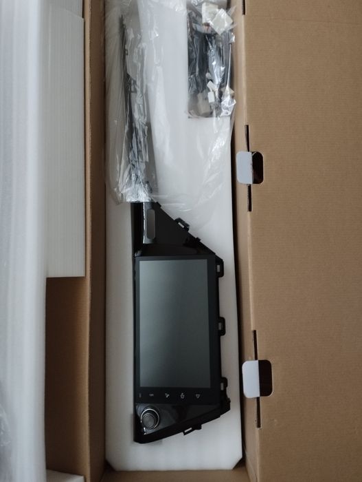 Магнитола  Тойота Камри 70