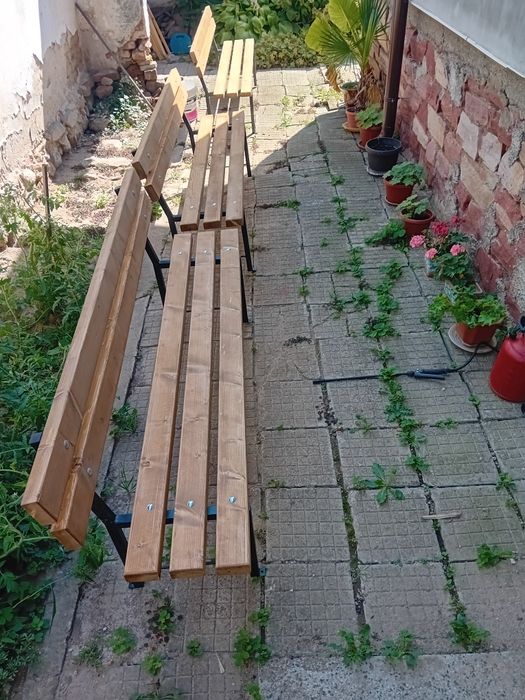 Градински и паркови пейки