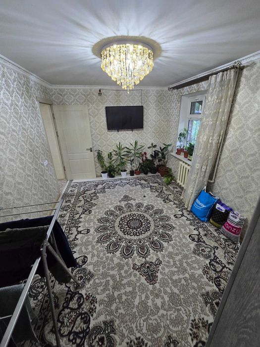 Продается 2х квартира,перепланированная в 3х комнатную.