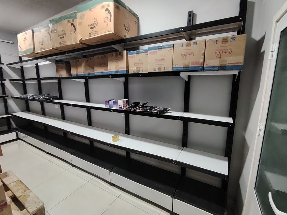 Универсальные металлические стеллажи для магазина и склада!