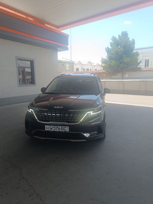 Kia Carnival sroʻchne sotladi