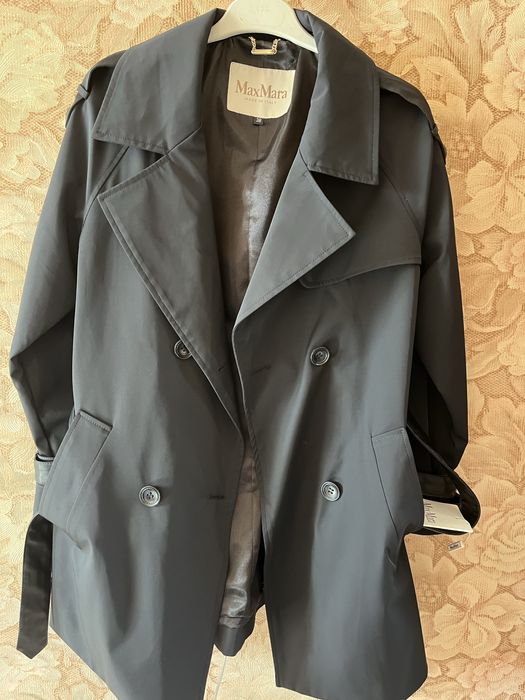 Срочно продаю новые плащий